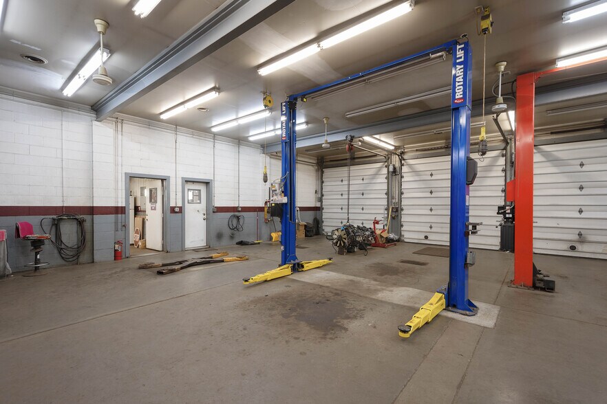 More Photos Of 306 Maple Creek Rd, Charleroi Auto Repair For Sale