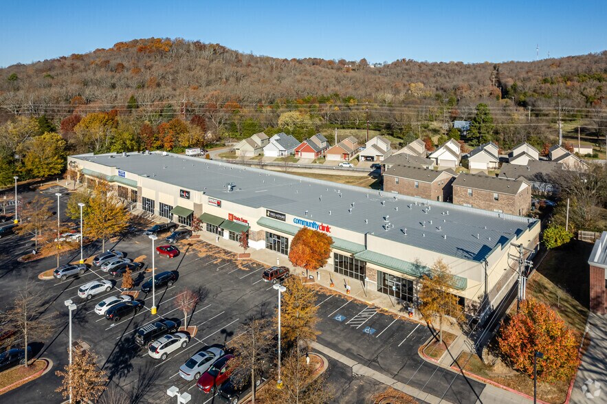 More Photos Of 3162 W Sixth St, Fayetteville Unknown For Lease