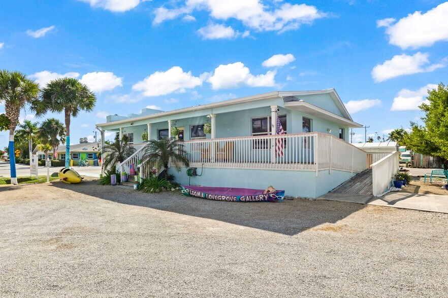 More Photos Of 4574 Pine Island Rd NW, Matlacha Office For Sale