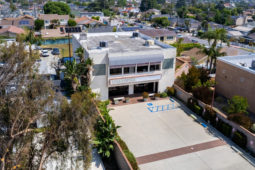 More Photos Of 2315 Pacific Coast Hwy, Lomita Storefront Retail Office For Sale