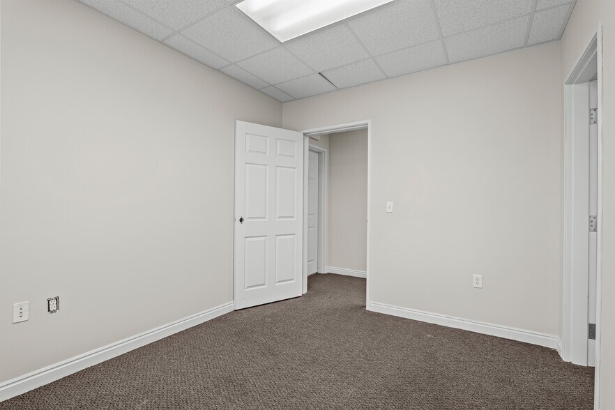 More Photos Of 411-423 N Orem Blvd, Orem Medical For Lease
