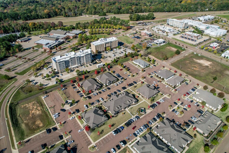 More Photos Of 404 Enterprise Dr, Oxford Medical For Sale