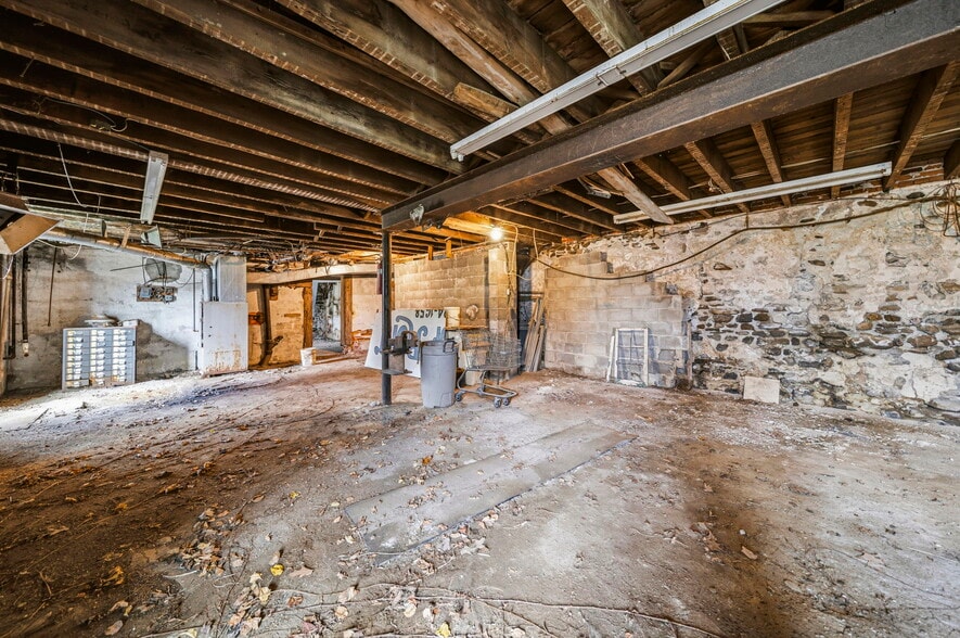 More Photos Of 2699 E Center St, North Kingsville Apartments For Sale