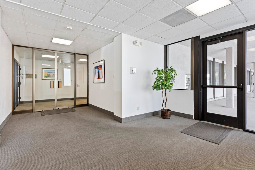 More Photos Of 2661 Washington Blvd, Ogden Office For Lease