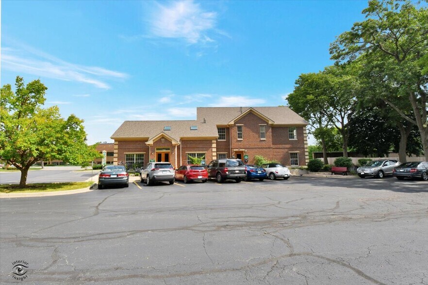 More Photos Of 1155 S Washington St, Naperville Loft Creative Space For Lease