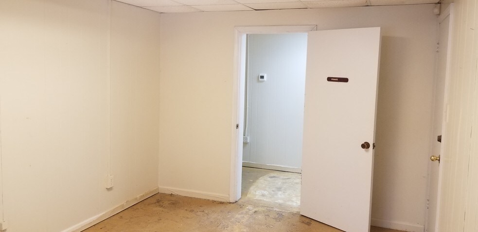 More Photos Of 318 S South St, Gastonia Office For Lease