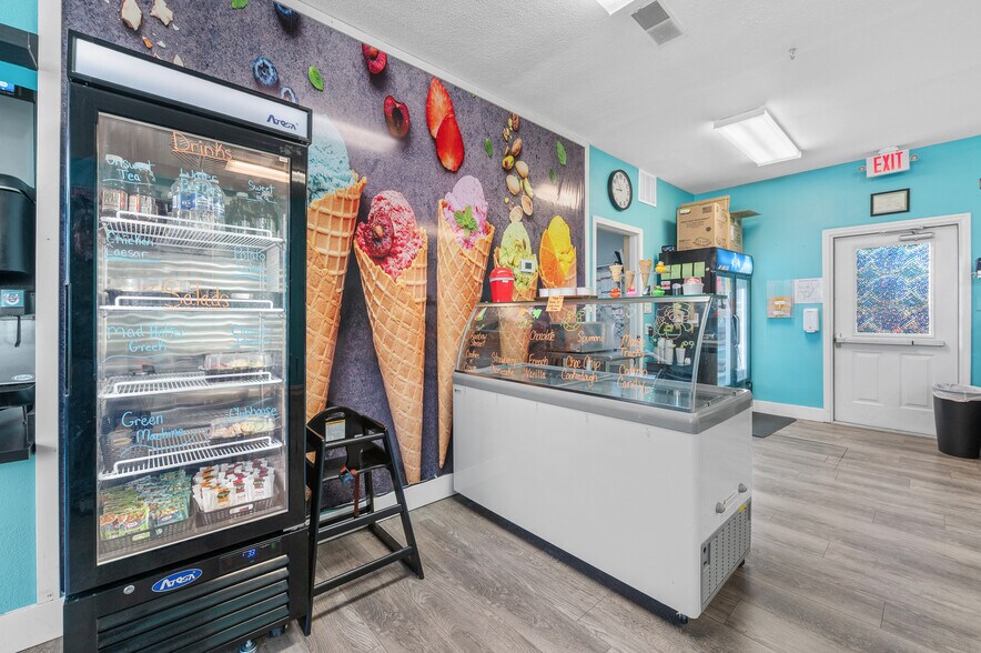 More Photos Of 213 E Market St, Troy Office For Sale