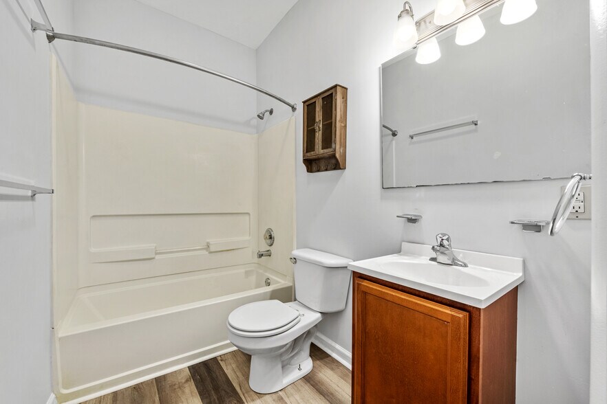 More Photos Of 3213 Vine St, Cincinnati Apartments For Sale