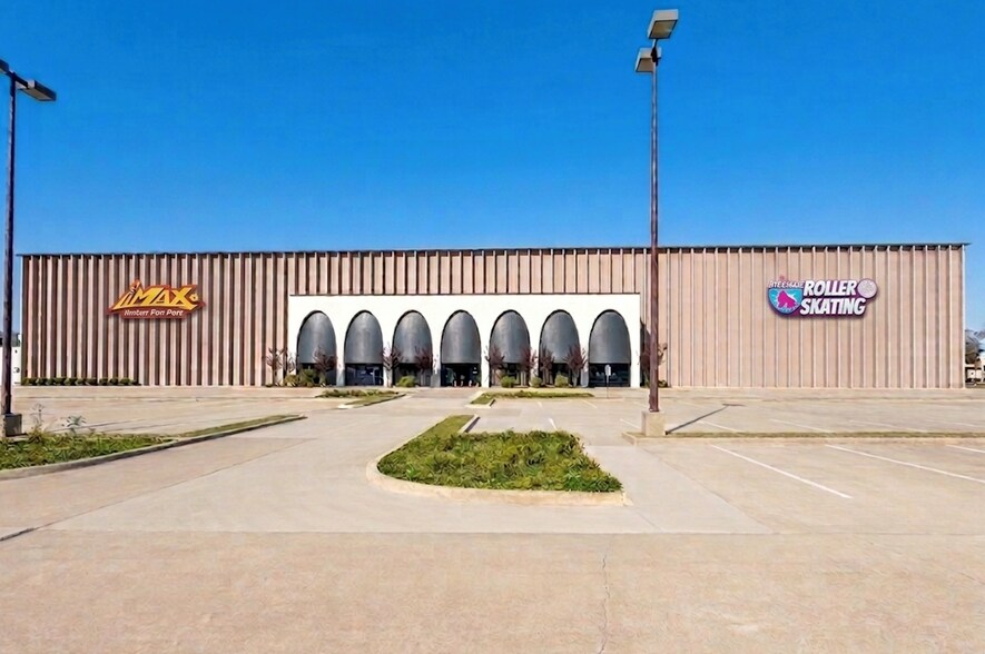 Primary Photo Of 4355 Lyndon B Johnson Fwy, Dallas Freestanding For Lease