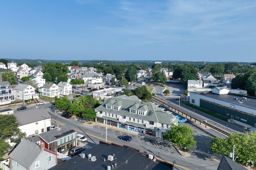 More Photos Of 25-31 Railroad Ave, Gloucester Storefront For Sale