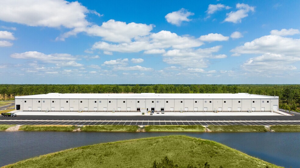 More Photos Of 3940 US Highway 421 N, Wilmington Unknown For Lease