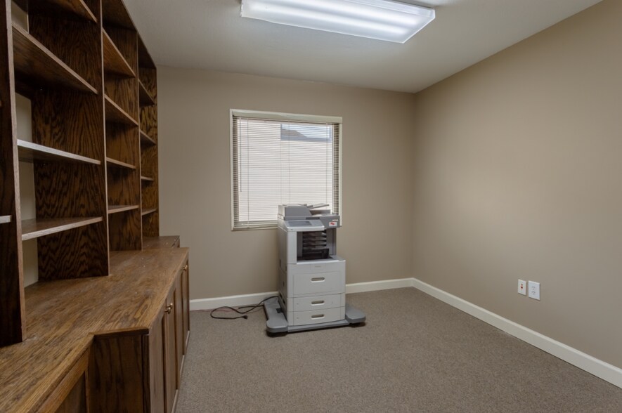 More Photos Of 2024 Arkansas Valley Dr, Little Rock Office For Sale