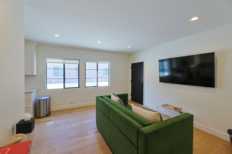 More Photos Of 22227 Pacific Coast Hwy, Malibu Apartments For Sale