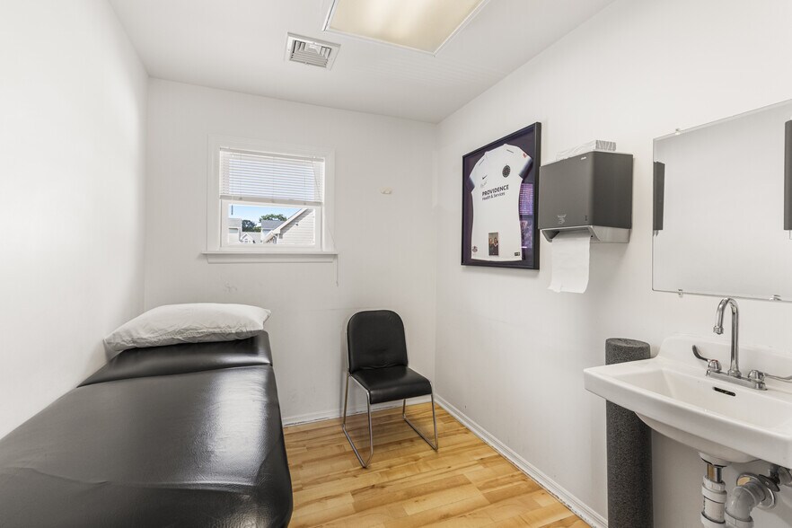 More Photos Of 2417 Bridge Ave, Point Pleasant Office For Sale