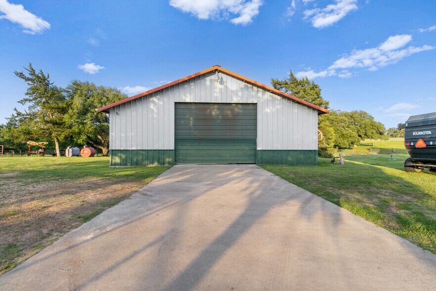 More Photos Of 1007 FM 390 E, Brenham Land For Sale