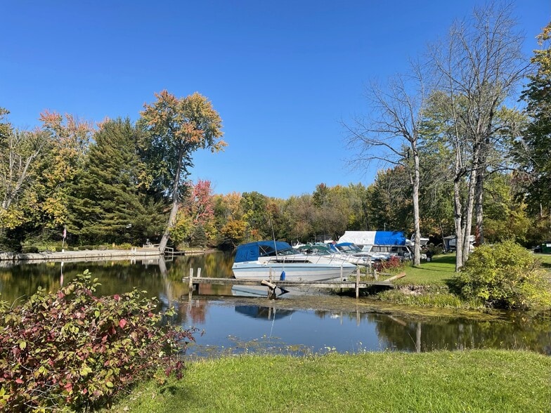 More Photos Of 9503 Hitchcock Point, Bridgeport Marina For Sale