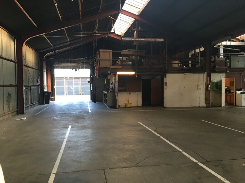 More Photos Of 1375 Fitzgerald Ave, San Francisco Warehouse For Lease