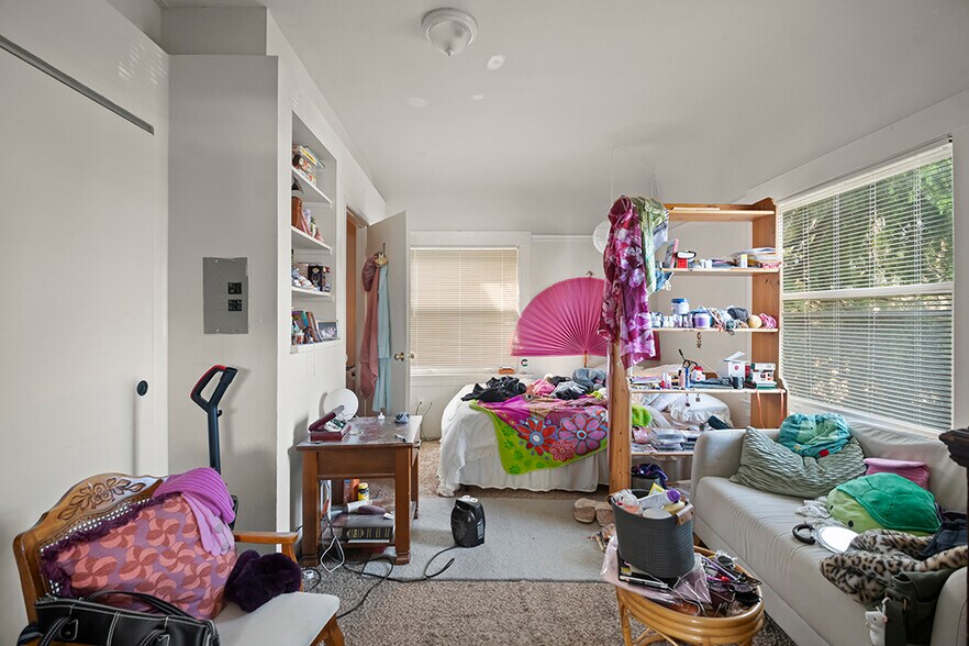 More Photos Of 330 Athol Ave, Oakland Apartments For Sale