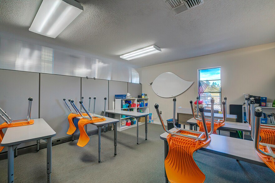 More Photos Of 6001 Deltona Blvd, Spring Hill Schools For Sale