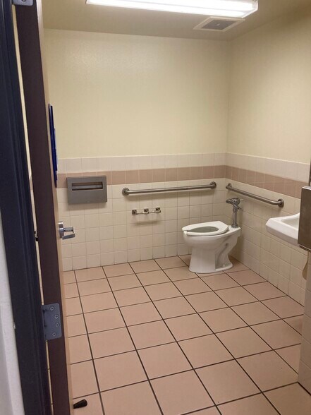 More Photos Of 11981 Jack Benny Dr, Rancho Cucamonga Warehouse For Lease