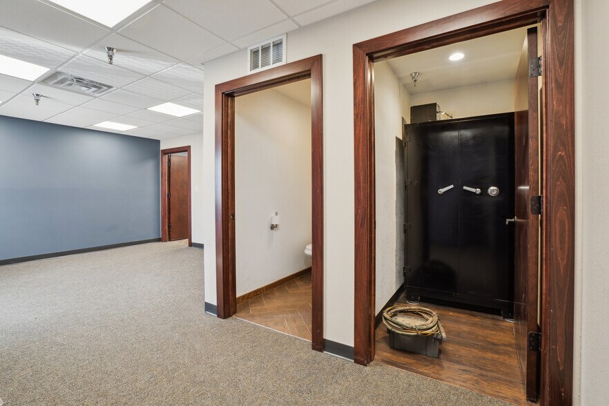 More Photos Of 410 Rath St, Waterloo Industrial For Lease