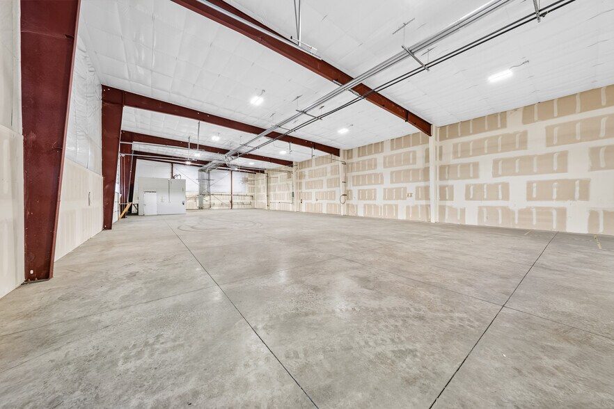 More Photos Of 188 Salmon Way, White City Industrial For Sale