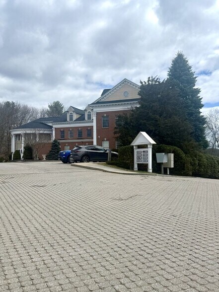 More Photos Of 155 Lafayette Rd, North Hampton Medical For Lease