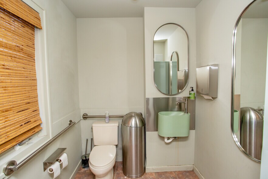 More Photos Of 236 N Union St, Lambertville Restaurant For Sale