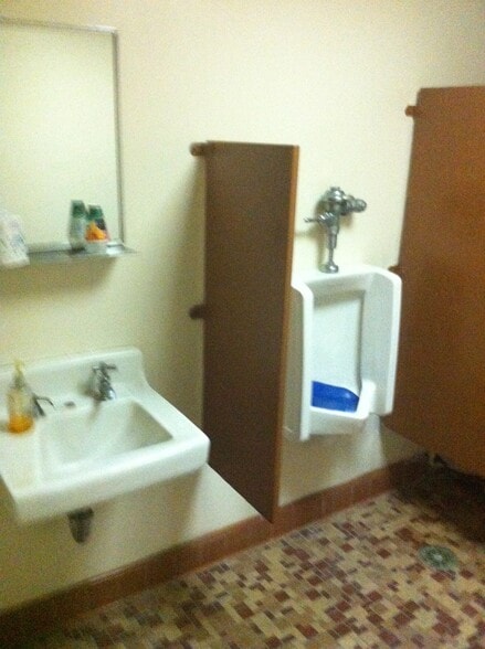 More Photos Of 180 Kinoole St, Hilo Medical For Lease