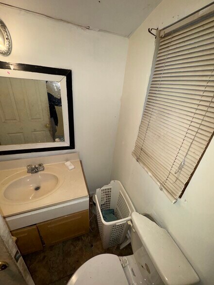 More Photos Of 692 King St, Charleston Apartments For Sale