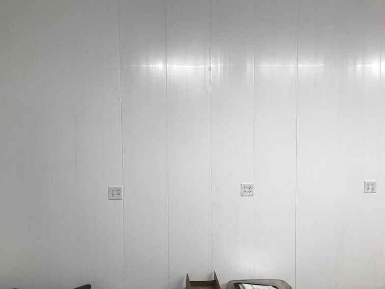 More Photos Of 26475 S Milk Creek Way, Mulino Warehouse For Lease