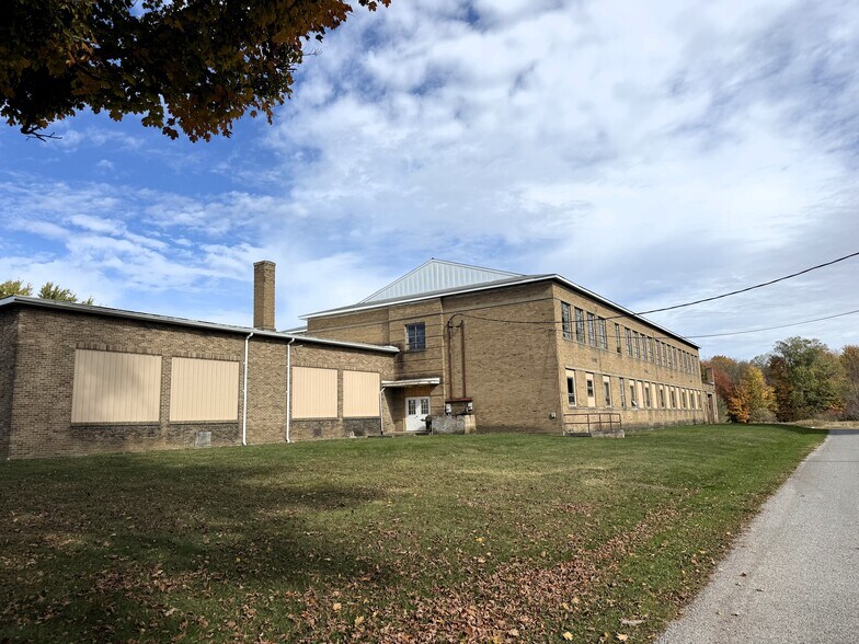 More Photos Of 33328 Main St, Townville Manufacturing For Sale