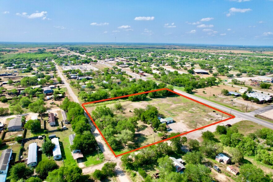 More Photos Of 613 Maple St, Jourdanton Land For Sale