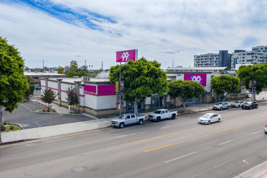 More Photos Of 11040 W Pico Blvd, Los Angeles Freestanding For Lease