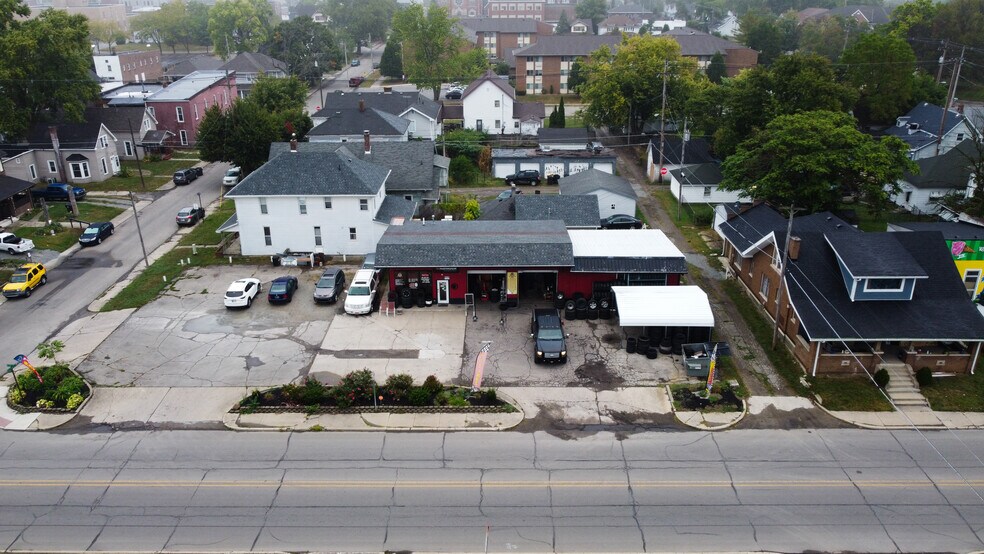 More Photos Of 312 E 14th St, Anderson Auto Repair For Sale