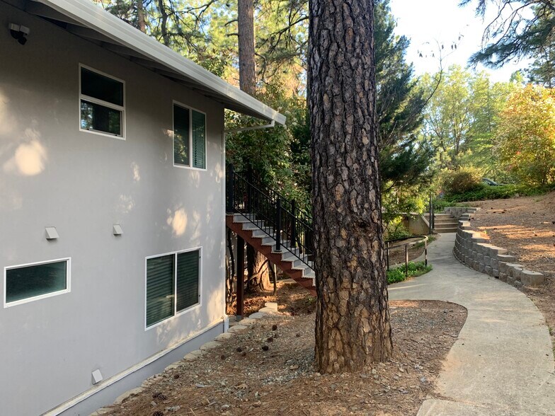 More Photos Of 1801 Cardinal Dr, Placerville Apartments For Sale