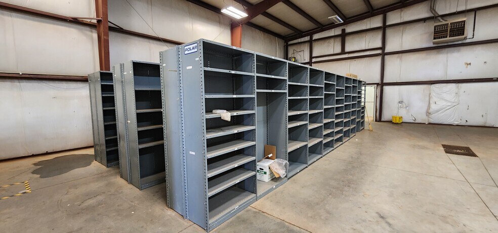 More Photos Of 10468 1st St SW, Killdeer Service For Lease