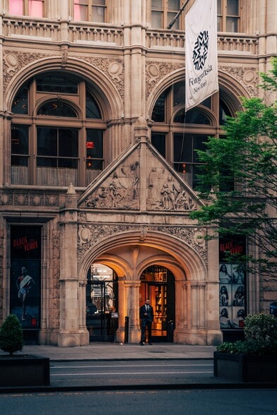 More Photos Of 281 Park Ave S, New York Office For Sale