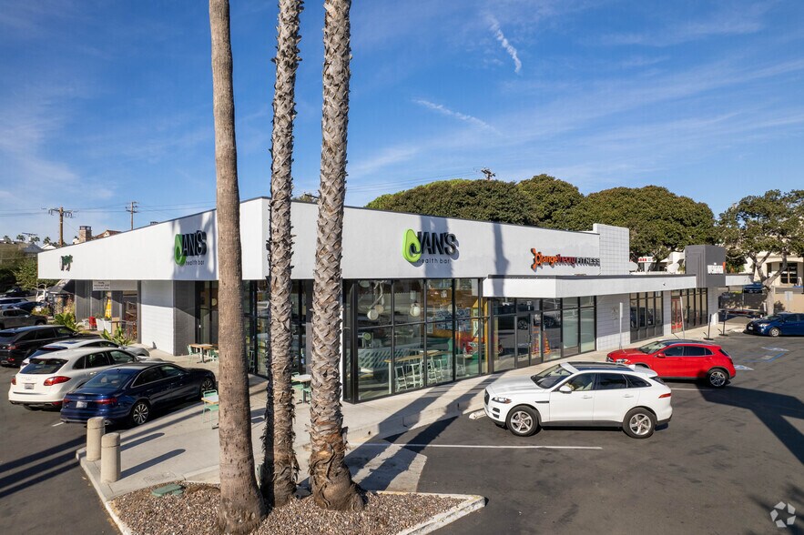 More Photos Of 3027 E Coast Hwy, Corona Del Mar Restaurant For Lease