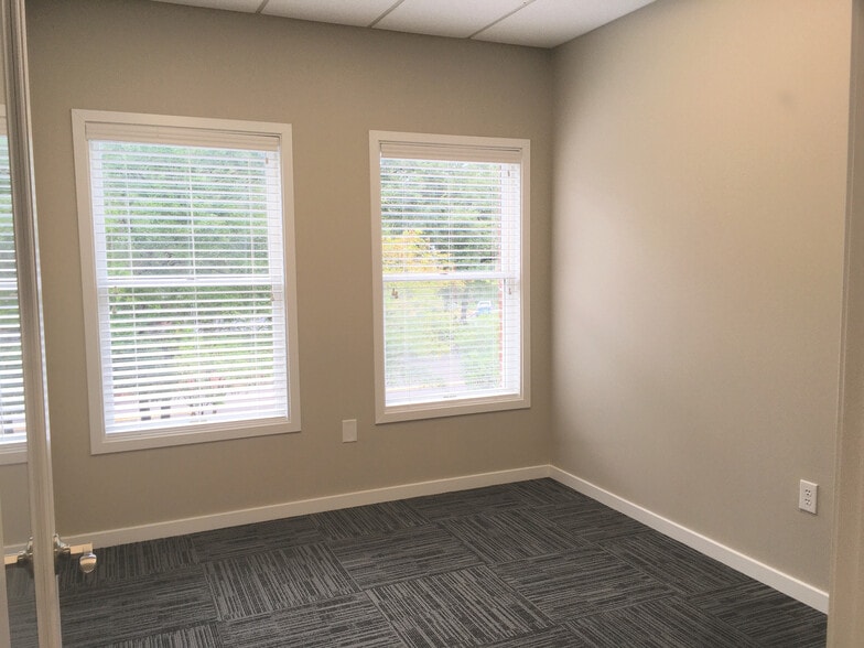 More Photos Of 125 Wappoo Creek Dr, Charleston Office For Lease