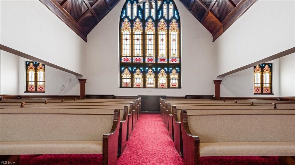 More Photos Of 130 N 7th St, Cambridge Religious Facility For Sale