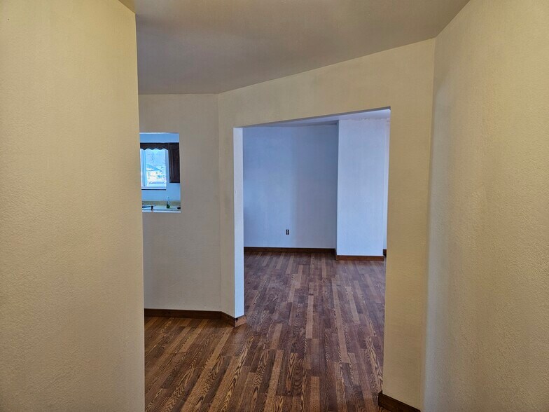 More Photos Of 624 Central Ave, Florence Storefront Retail Residential For Sale