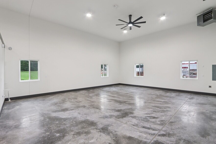 More Photos Of 407 Wengel dr, Reedsburg Light Manufacturing For Sale