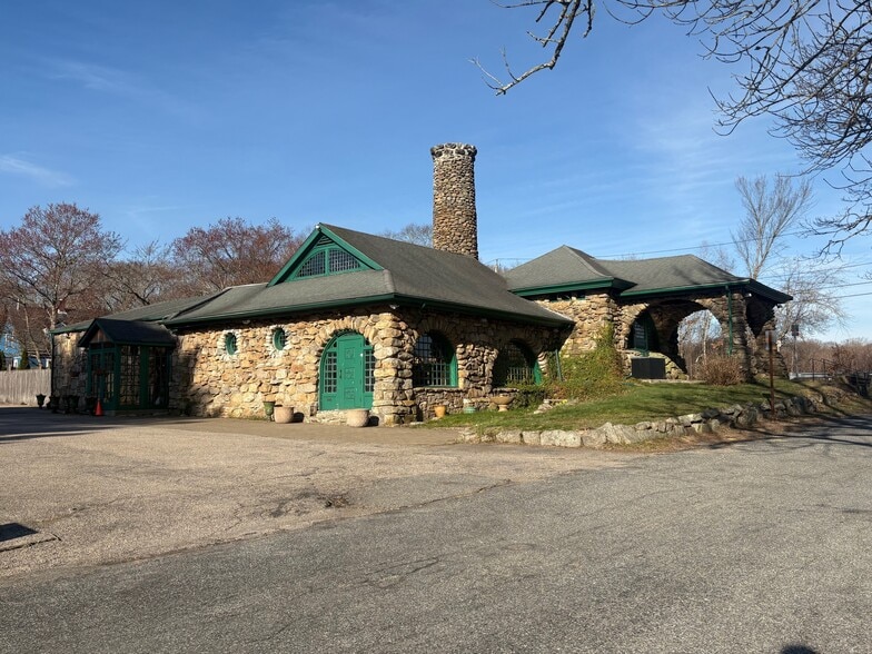 More Photos Of 1464 Kingstown Rd, South Kingstown Restaurant For Sale