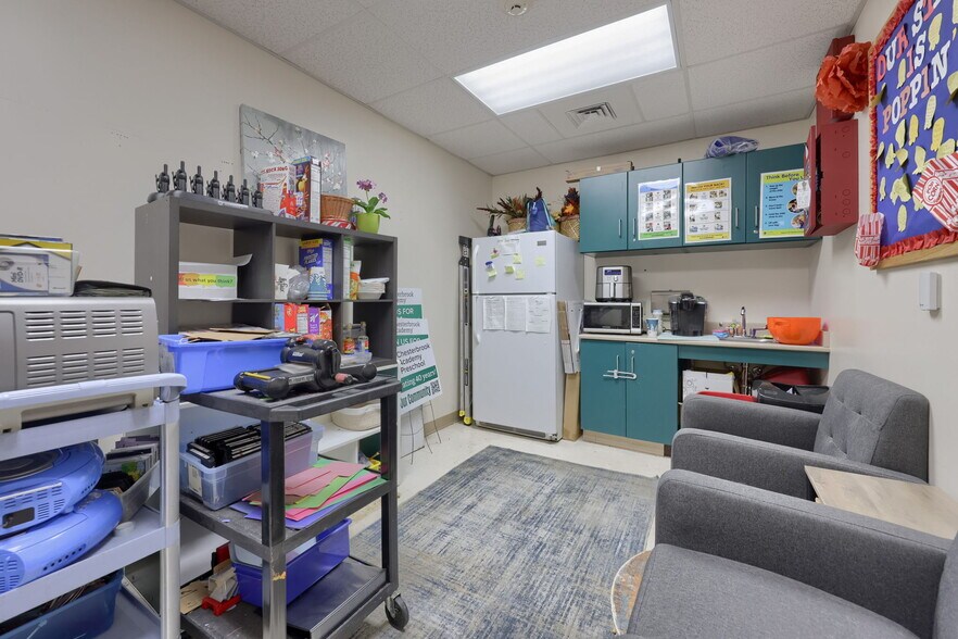 More Photos Of 2301 Harrisburg Pike, Lancaster Daycare Center For Sale