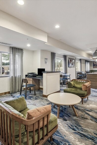 More Photos Of 2400 W Sam Houston Pky S, Houston Hotel For Sale