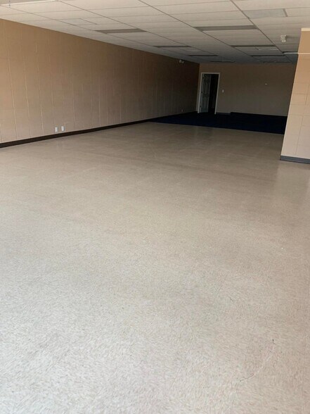 More Photos Of 12100 Highway 49, Gulfport Storefront For Lease