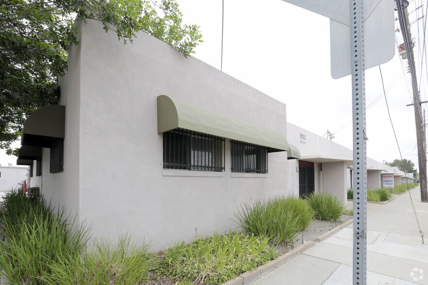More Photos Of 2002-2022 S Grand Ave, Santa Ana Manufacturing For Lease