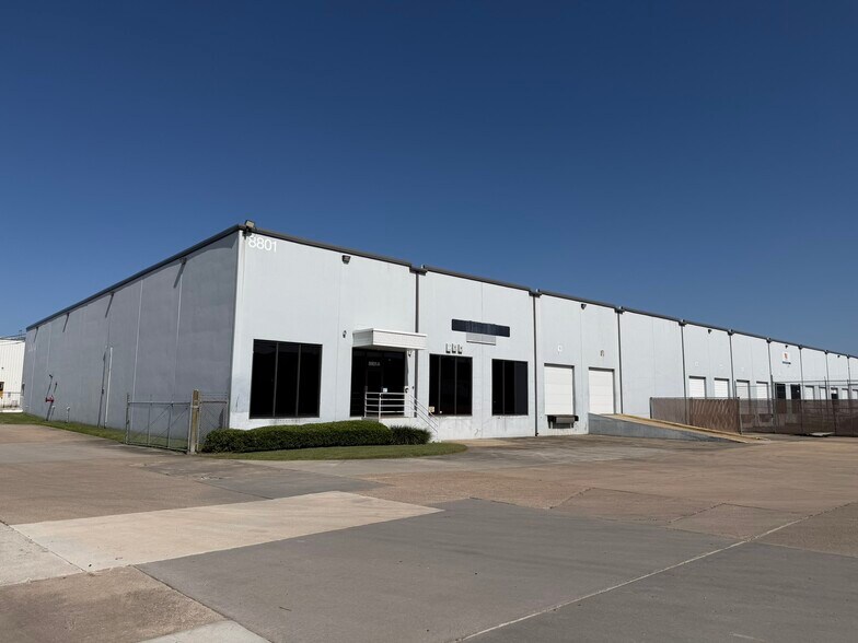 Primary Photo Of 8801 Wallisville Rd, Houston Warehouse For Lease