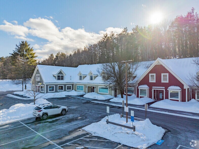More Photos Of 425 S Stark Hwy, Weare General Retail For Sale